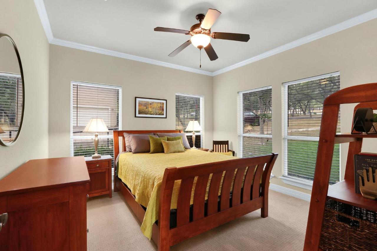 Deer Haus Retreat Hotel New Braunfels Exterior photo
